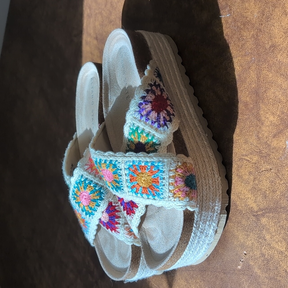 ALTAR’D STATE Paige Crochet Granny Squares Platform Espadrille Platform Sandals